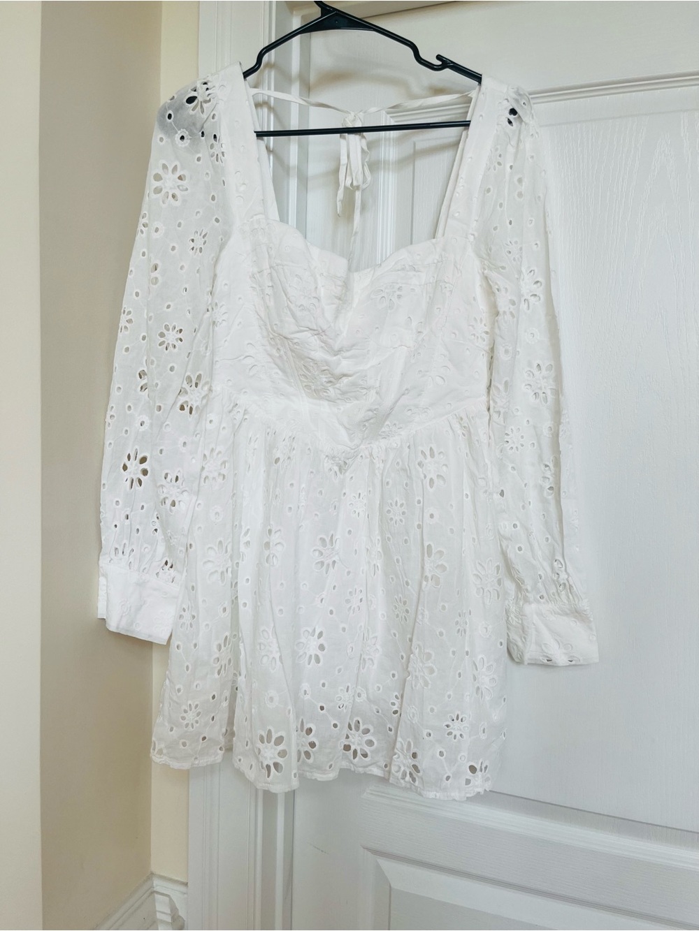 NWT Forever 21 White Floral Eyelet Long Sleeve Dress